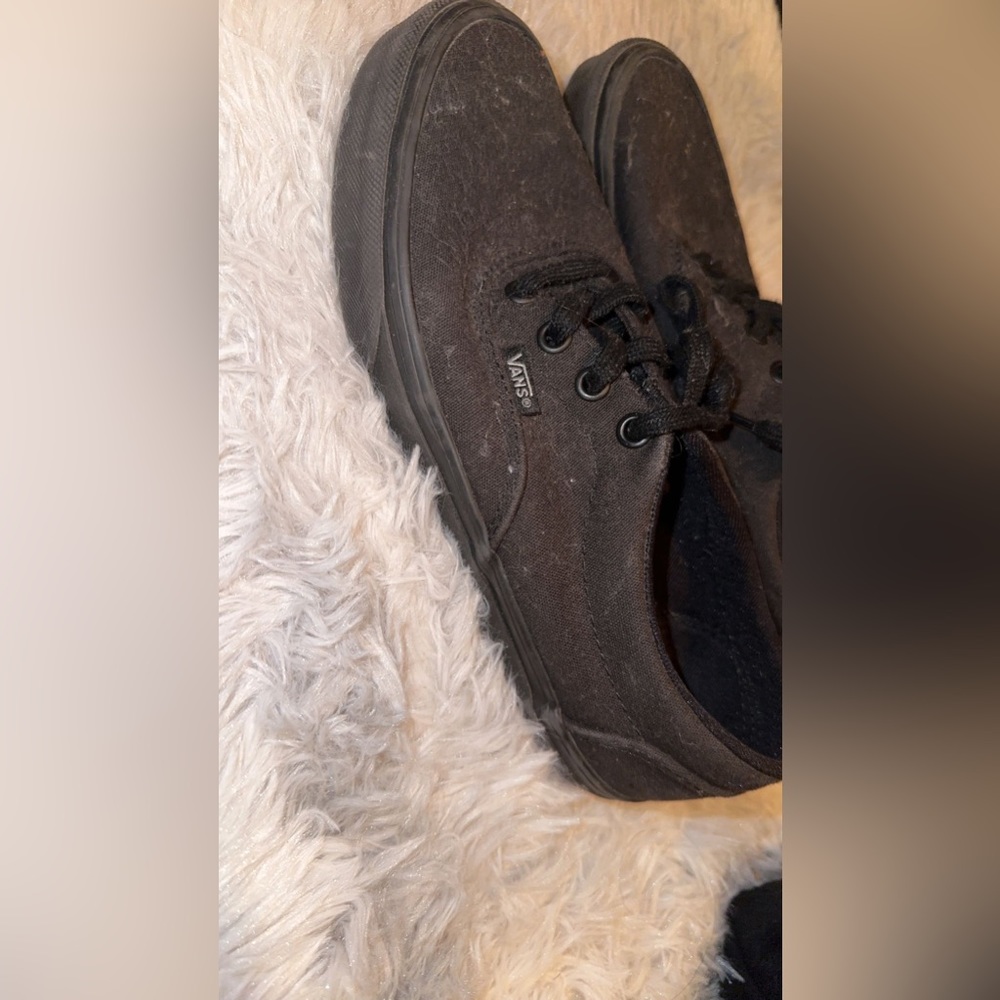 Size 7 black vans